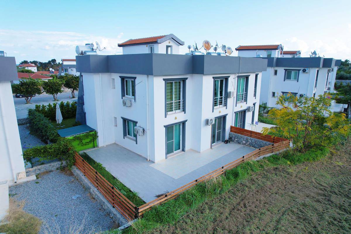 Kıbrıs Esentepe'de İki Yatak Odalı Loft Daireler Photo 1